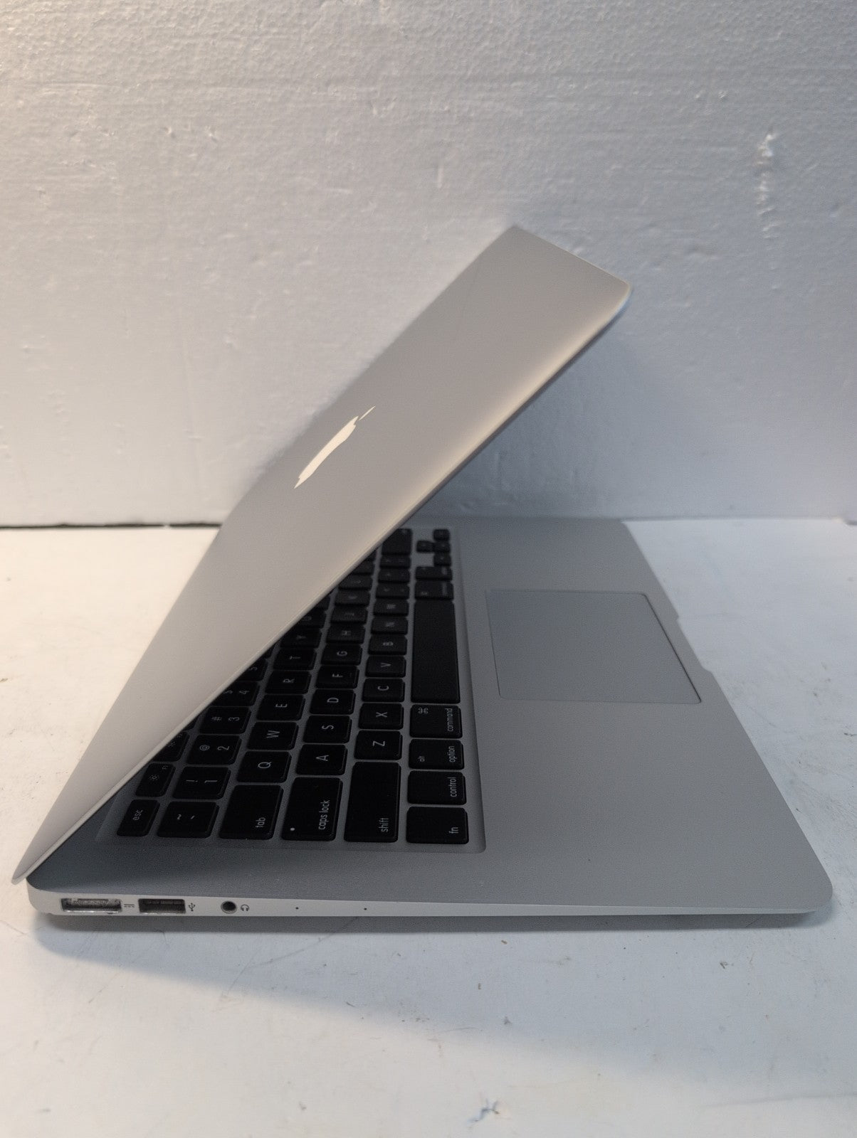 (NICE) Apple MacBook Air 2015 A1466 13.3"/i5-1.6GHz/8GB/256G SSD/10. 13(NO AC) -