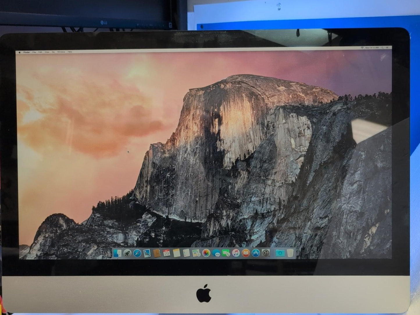 Apple A1312 27" iMac 2009 Intel C2D 3.06GHz /4GB RAM /1TB HDD/10.10 (FOR LOCAL)-