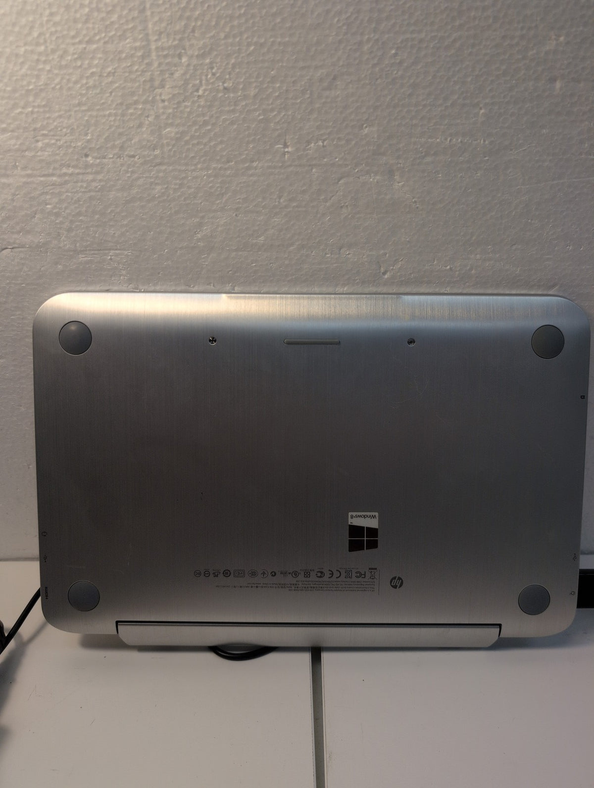 HP ENVY x2 TPN-P104 2-in-1 Tablet Laptop Intel Atom Z2760 2GB 64GB Win 8 -