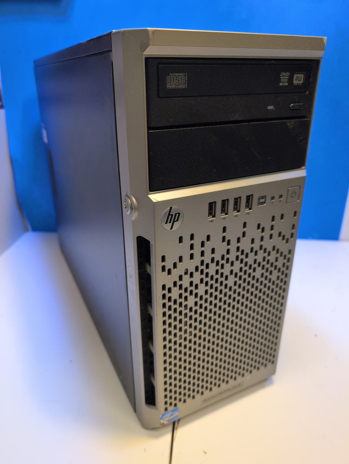 🎸 HP ProLiant ML310e Gen8 Tower Server Xeon E3-1220 V2 8GB RAM B120i (No HDD)