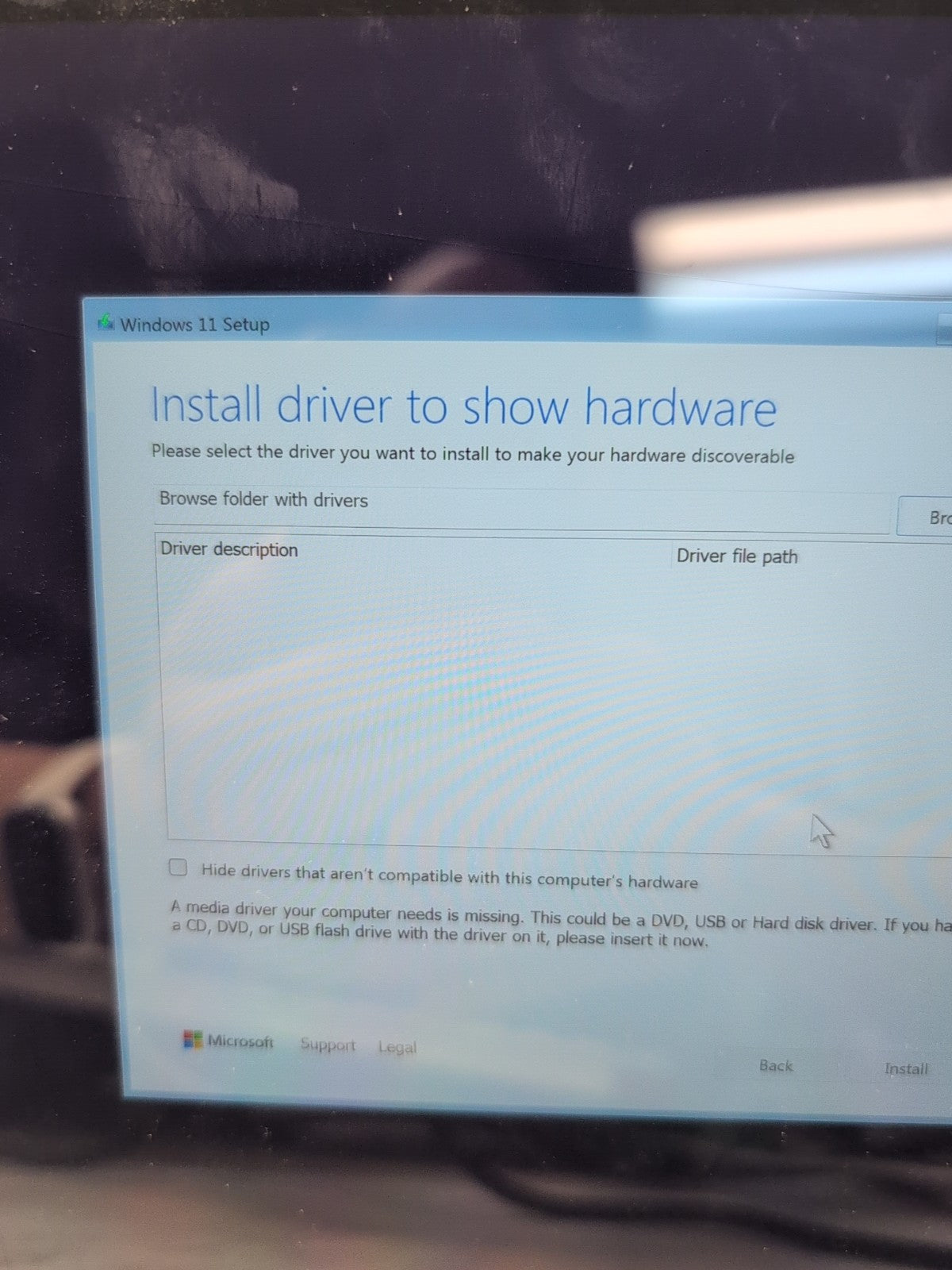 🔥 (Cracked,  SSD issue, AS IS) Microsoft Surface Pro 7 1866 / 8GB RAM -