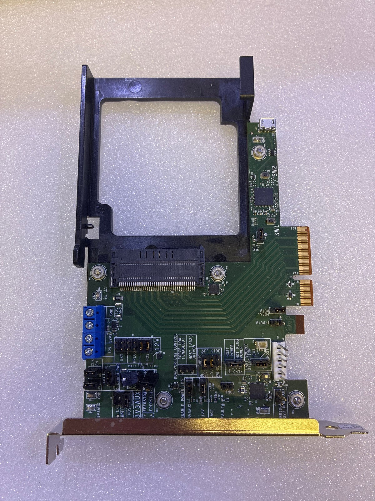 🔥 Dynami NMD-U2 PCIe U.2 SFF-8639 Hot-Plug Carrier Card with MCU Controller