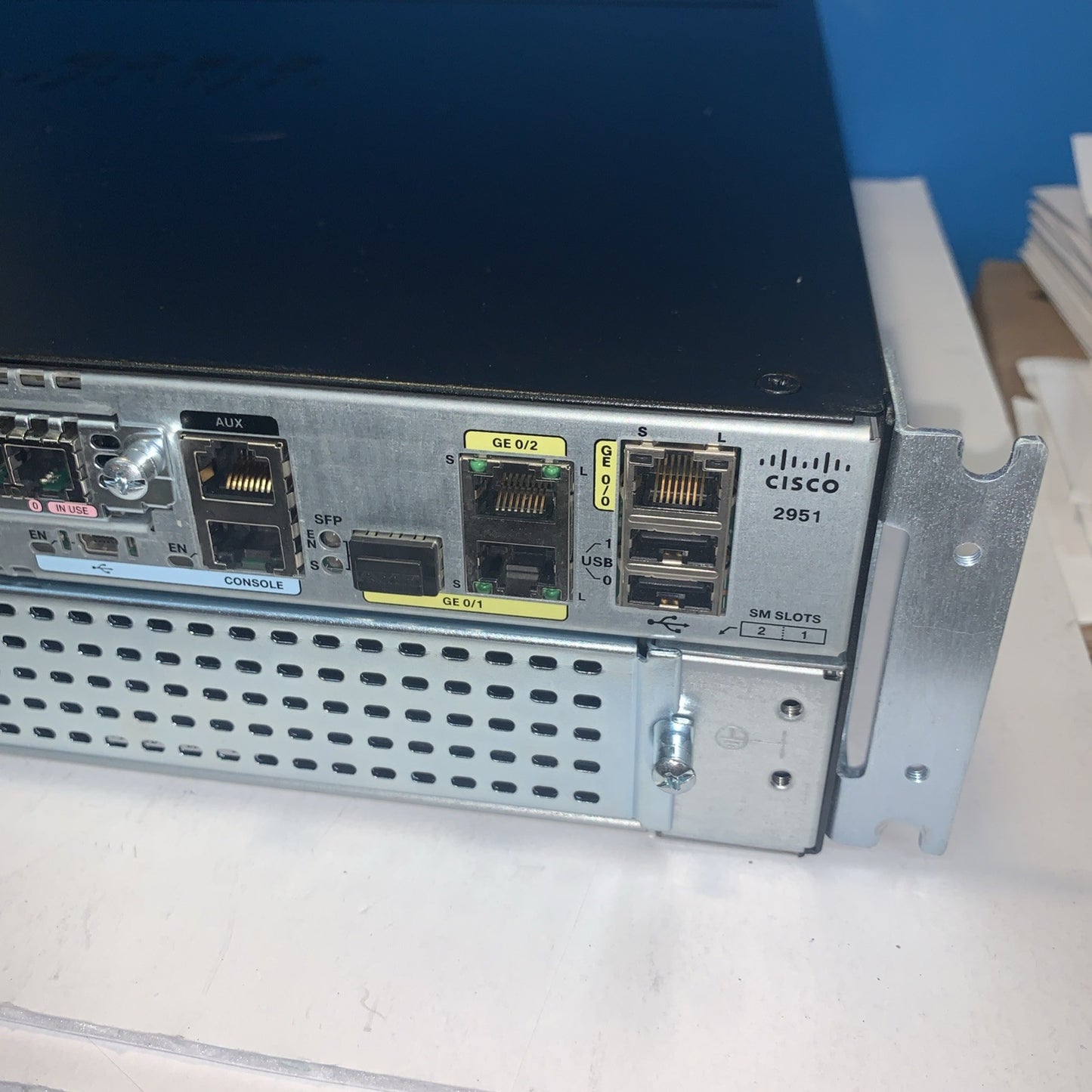 CISCO INTEGRATED SERVICE ROUTER CISCO2951/K9 V06 (3x Cisco VIC2-4FX0)