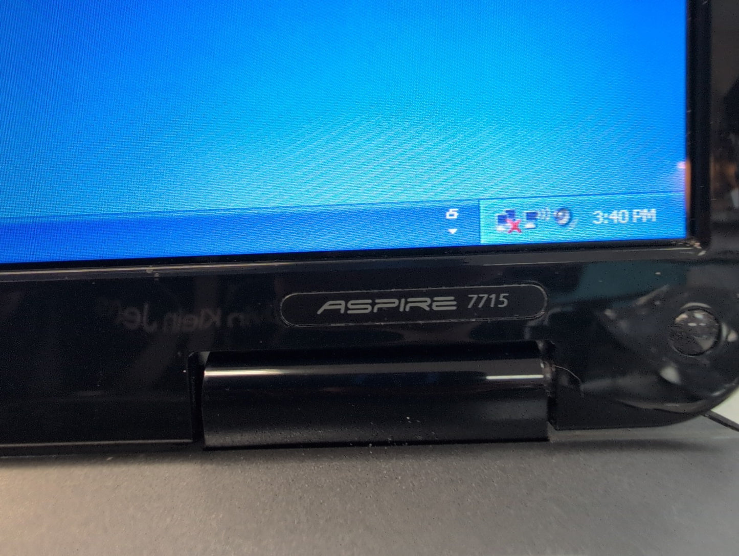 🔥 Acer Aspire 7715 17"  Laptop Intel T4500 CPU /4GB RAM /320GB HDD/ WIN XP -