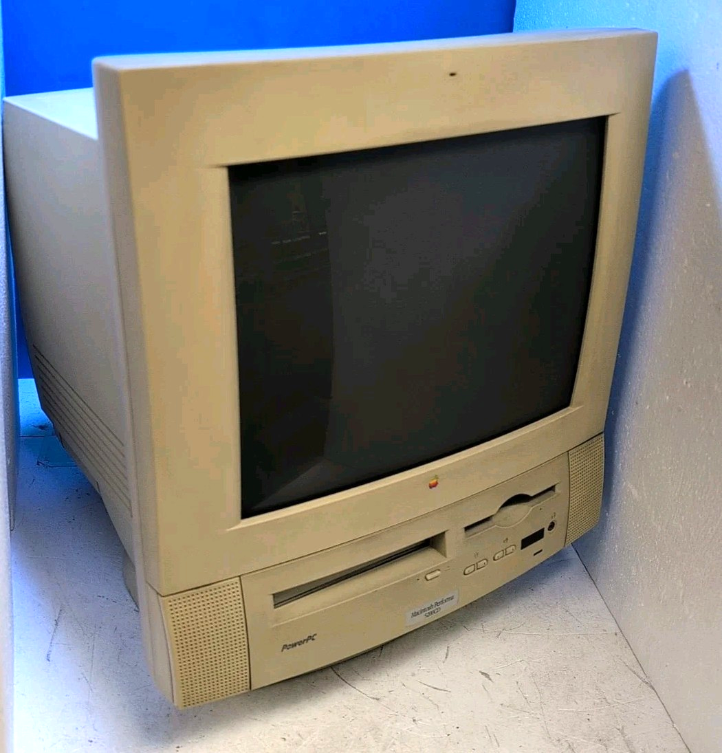 (Very Rare) Vintage Apple Macinbtosh Performa 5200CD ALL in ONE (Untested) -