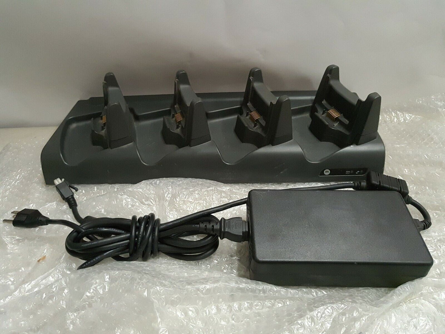-  Motorola CRD4000-4000ER 4 slot cradle W/AC adapter for WT41N0 WT4090  