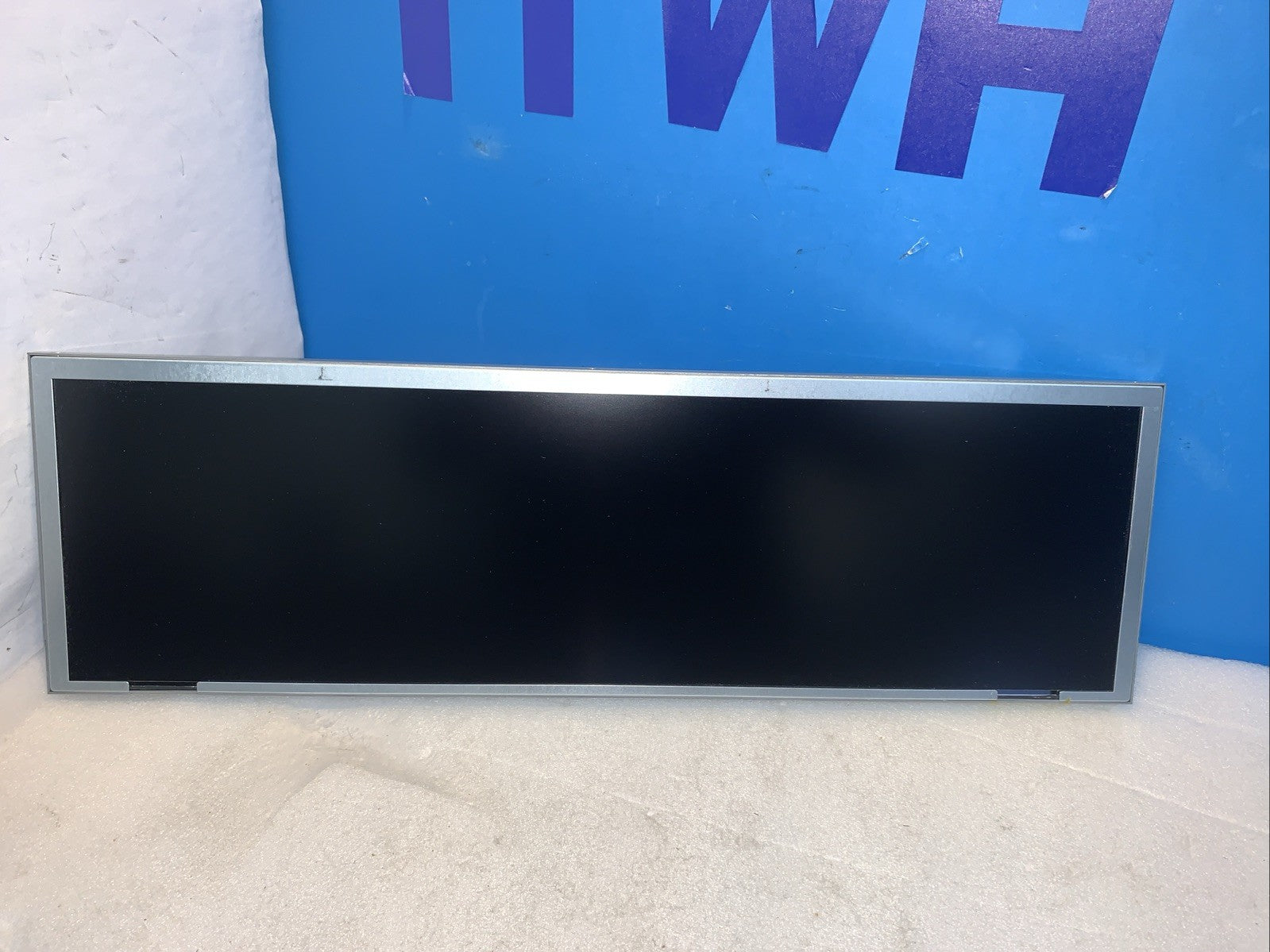 Litemax Spanpixel SSP1952-YNW-Q31 Resizing LCD Display