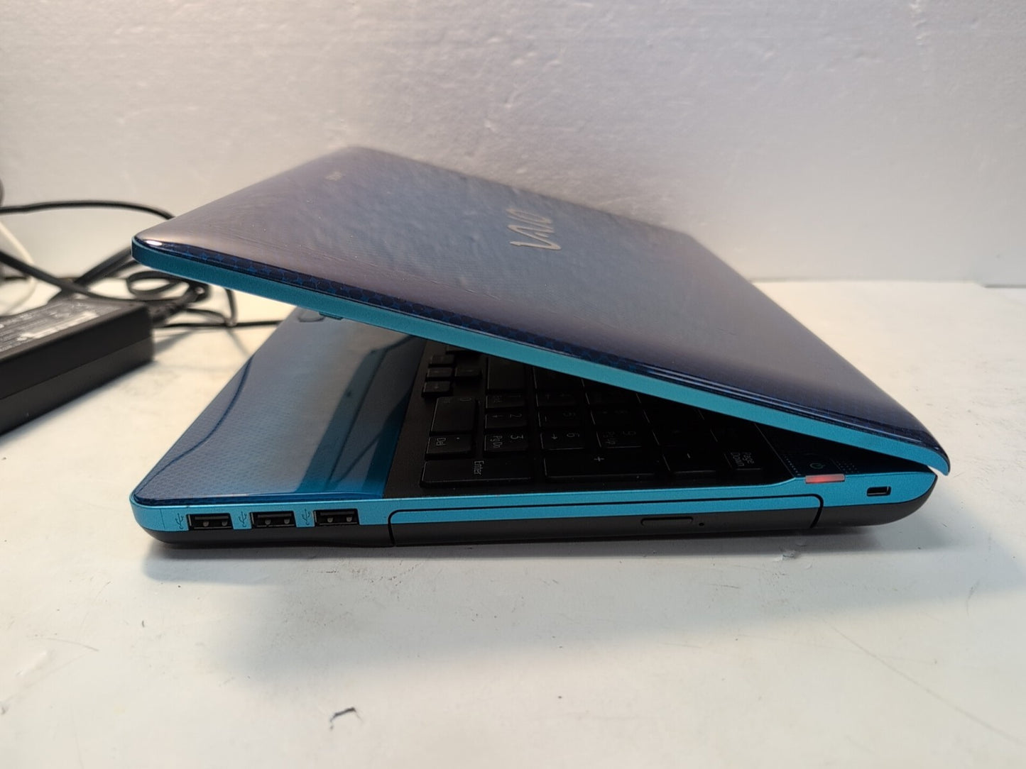 🔥 SONY VAIO PCG-71211L 15.6" LAPTOP i5-M430 CPU/8GB/250GB SSD/ WIN 10 -