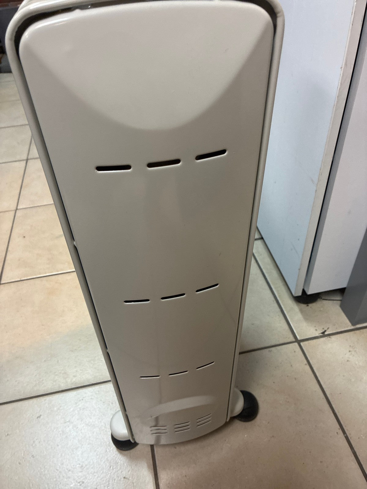 🔥 De'Longhi TRRS0715E Oil-Filled Radiator 7-Fin 1500W Electric Space Heater
