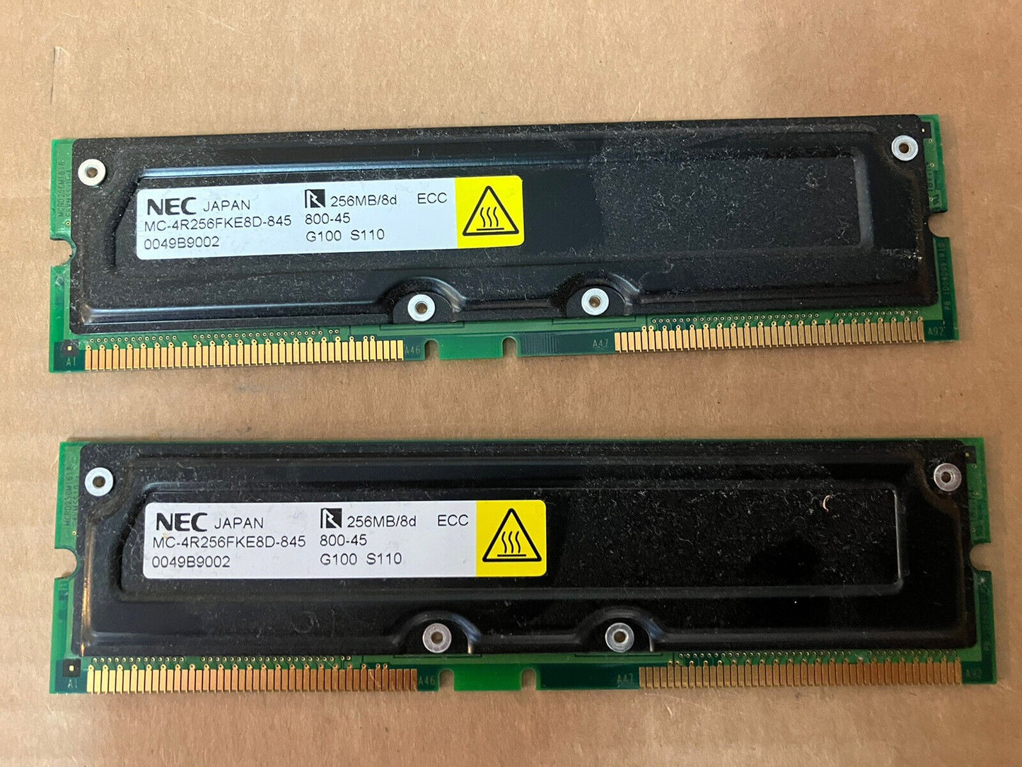 ~ 2 x MC-4R256FKE8D-845 NEC 256MB Memory Card ECC 0049B9002 Tested/Works