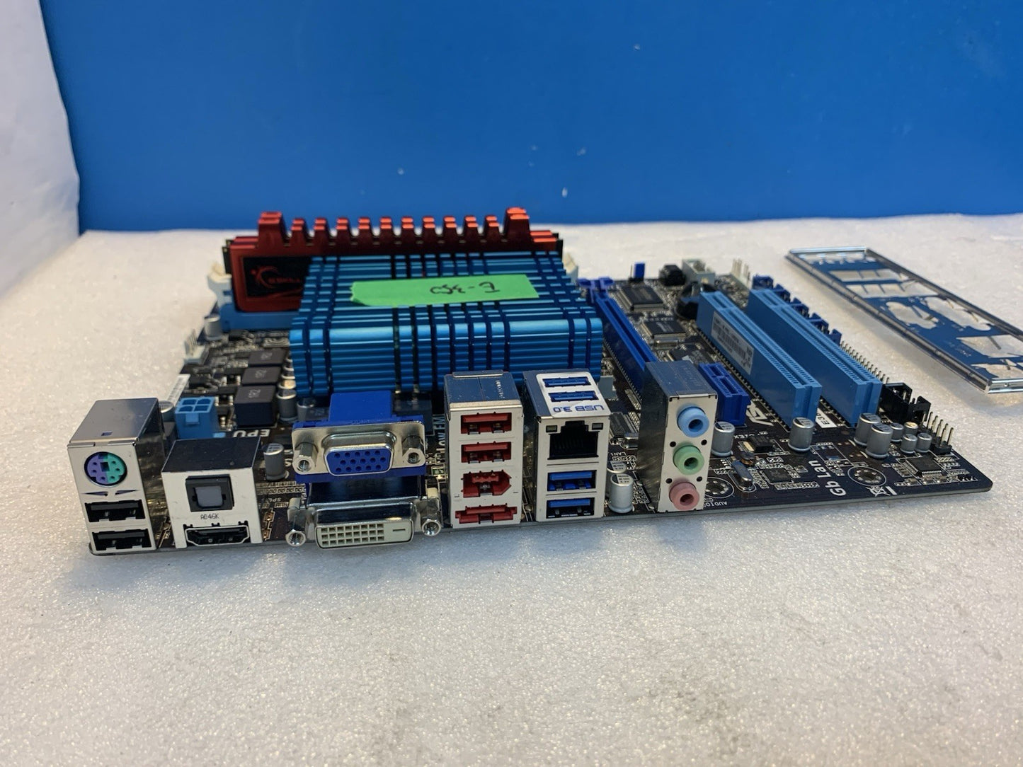 ASUS M5A78L-M PRO + AMD E-350 CPU +2x 4GB RAM