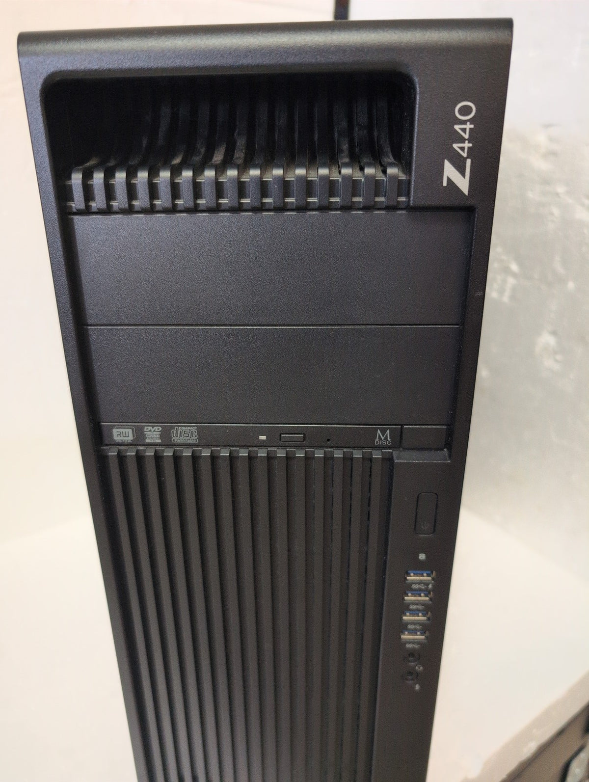 HP Z440 Workstation F1M49UT#ABA Xeon E5-1620 v3 16GB RAM 1TB HDD Win 11 Pro -