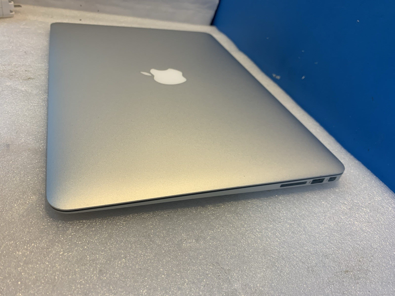 🔥 Nice ~ 2015 Apple MacBook Air 13'' Core i5 4GB 128GB MacOS Monterey