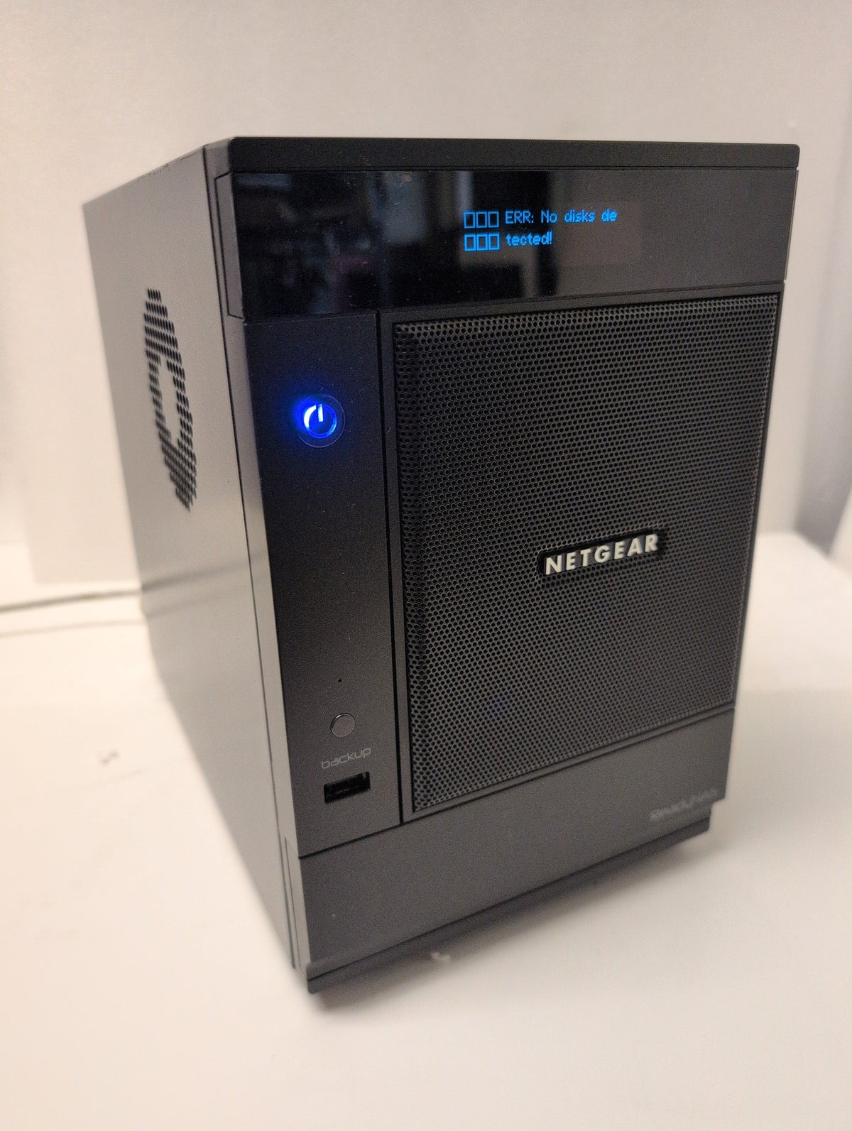 🎸 NETGEAR ReadyNAS RNDP6000 RND-6B 6-Bay Network Storage Server No Drives