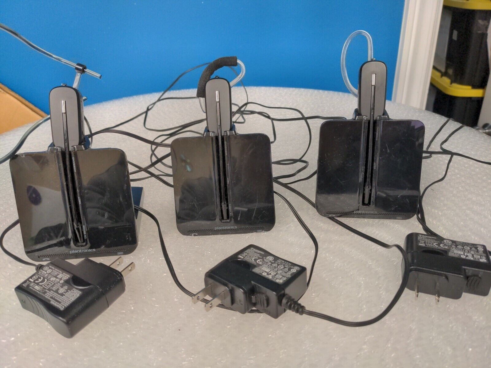 - 3x Plantronics C054 Base + WH500 WIRELESS HEADSET System