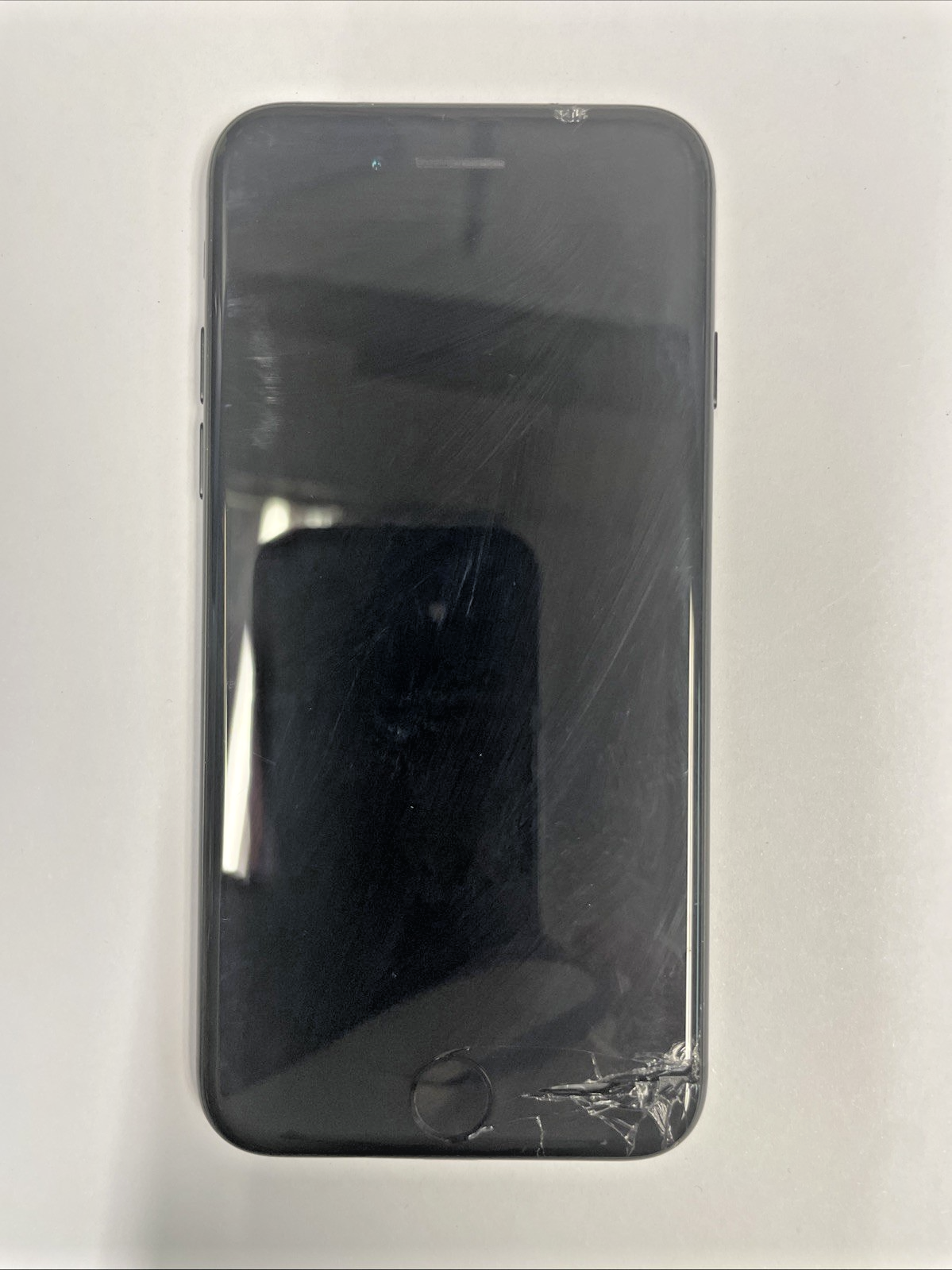 Apple iPhone 7 A1778 Smartphone  32G Cracked Screen UNLOCKED   +
