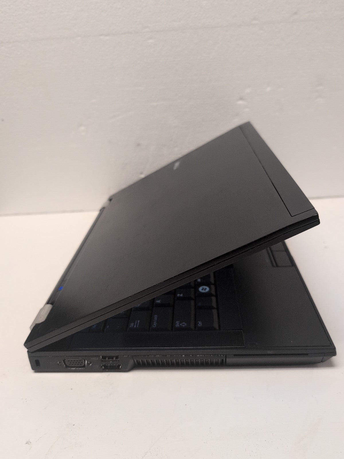  Dell Latitude E6400 14" Laptop C2D P8600/4GB/250GB HDD/WIN XP/Working Battery -