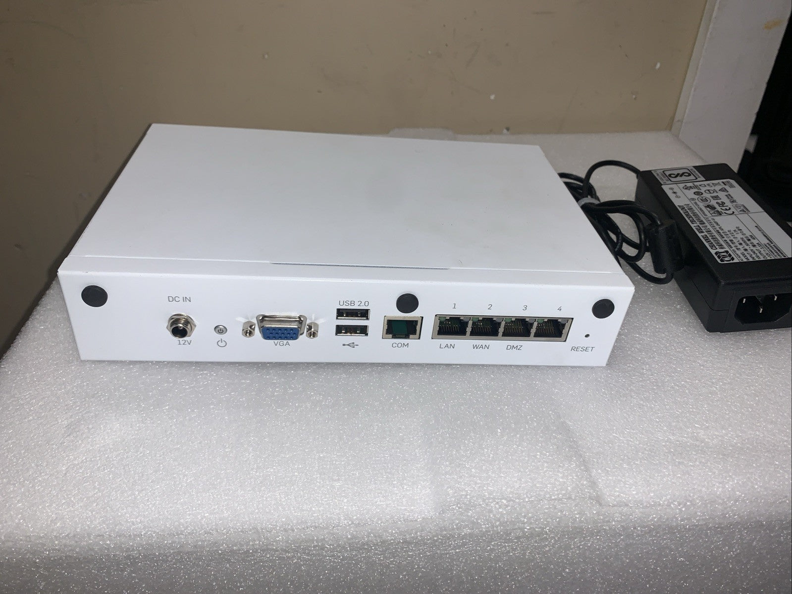🔥 Sophos XG 115 Firewall 4-Port 4GB RAM 240GB SSD Boots (require reset)
