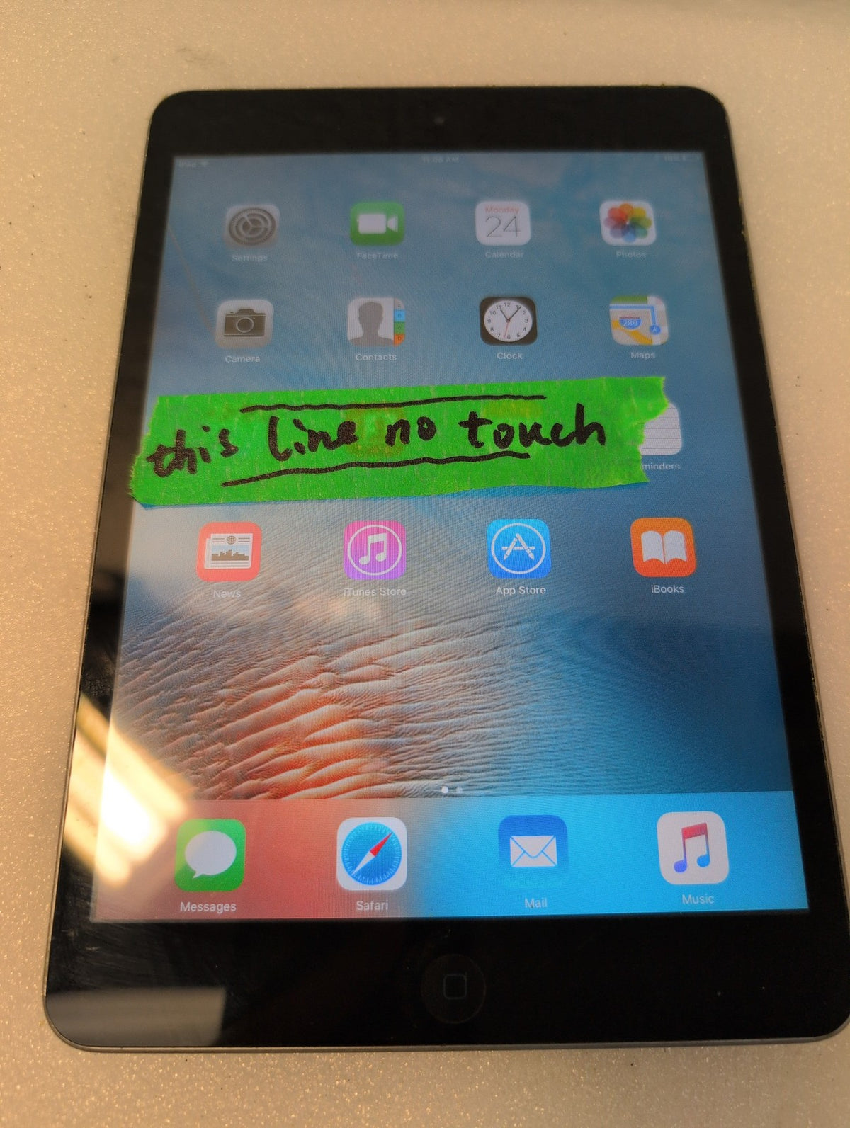 🎸 Apple iPad Mini 1st Generation A1432 16GB Space Gray Wi-Fi Unlocked （read）