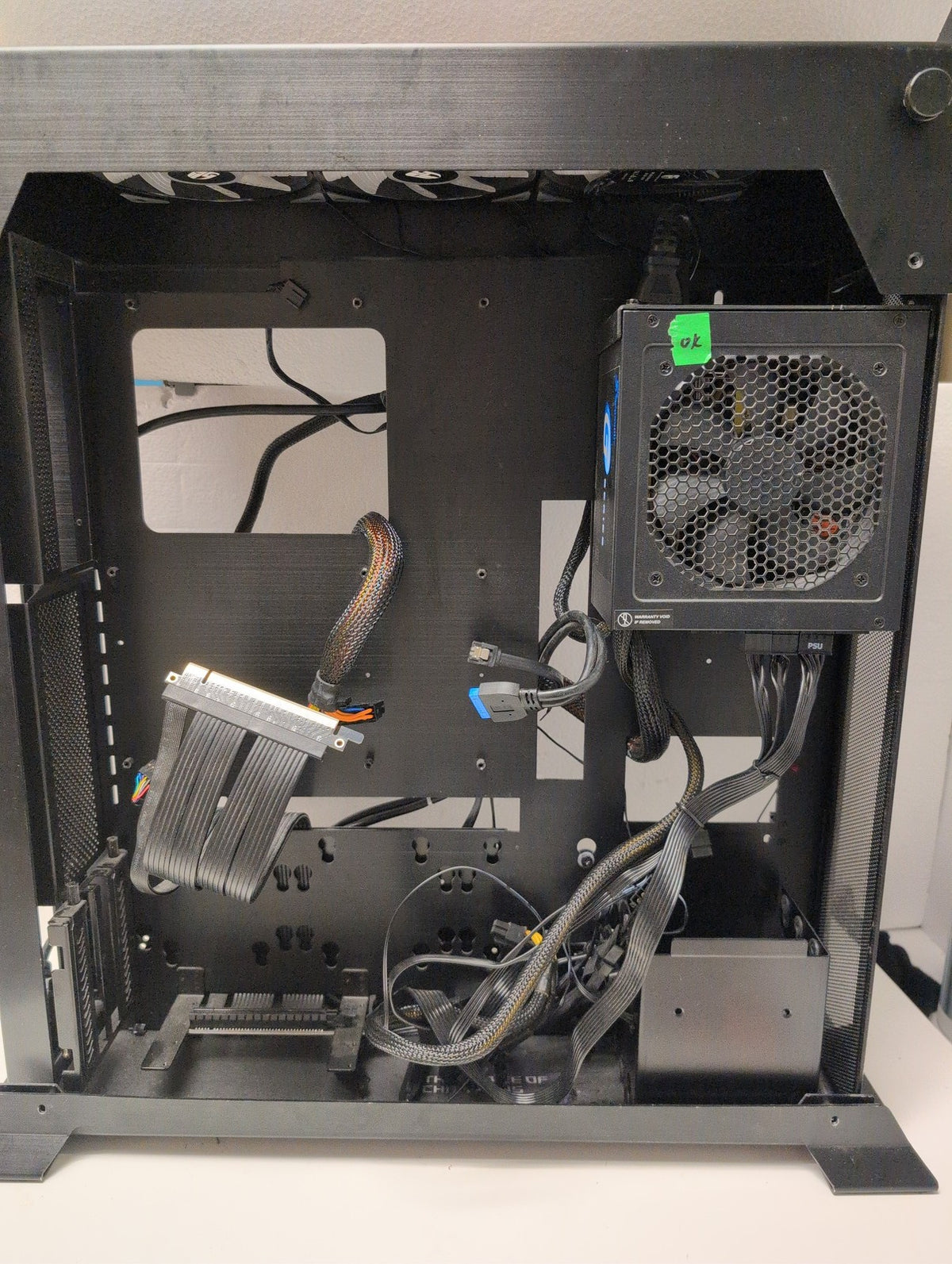 🎸 Lian Li PC-07S Tempered Glass Mini-ITX/ATX PC Case Black With Power Supply