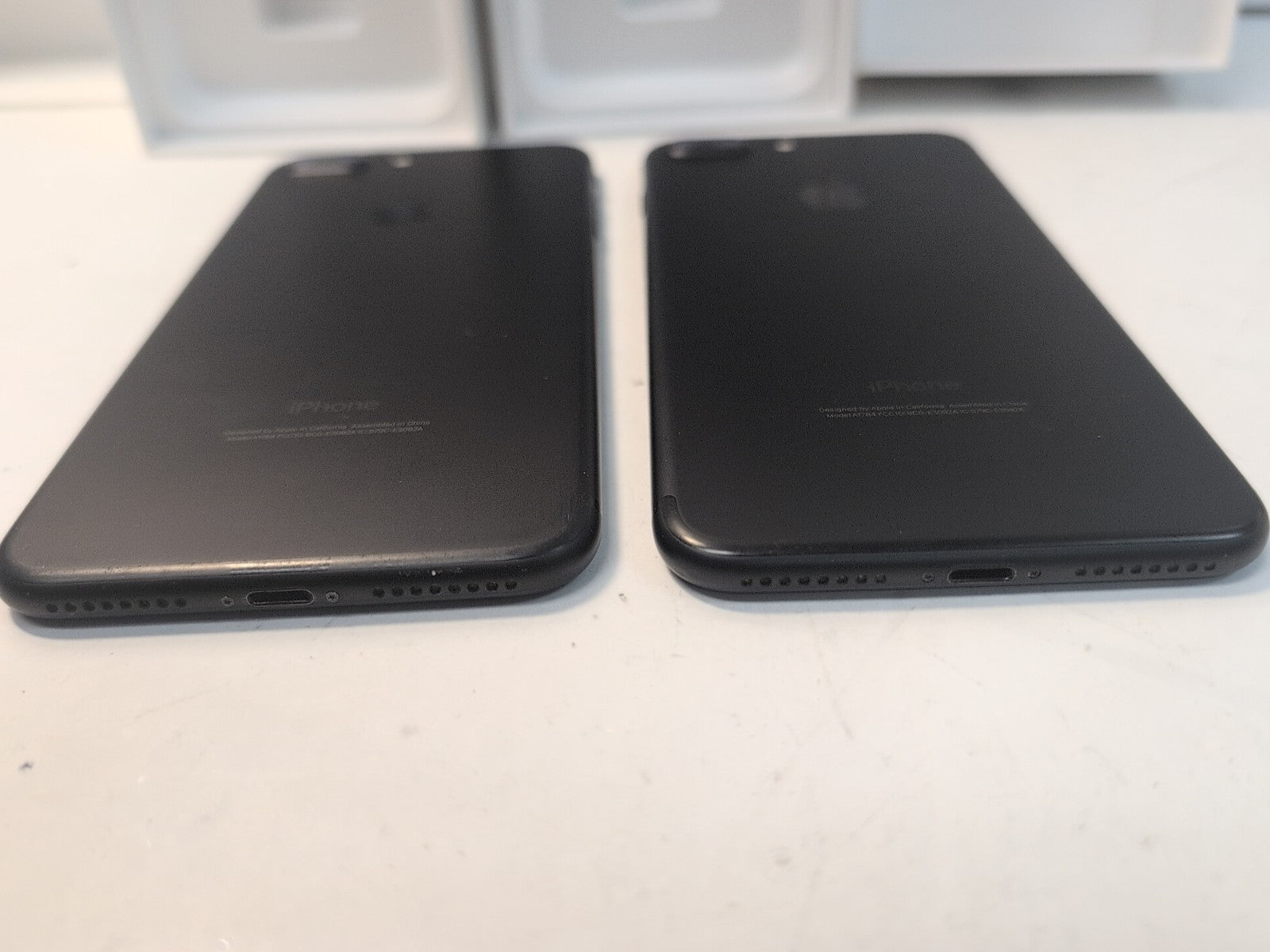 🔥 (NICE) 2x Apple iPhone 7 Plus A1784 128GB  BLACK + BOX Battery 83% Unlocked -