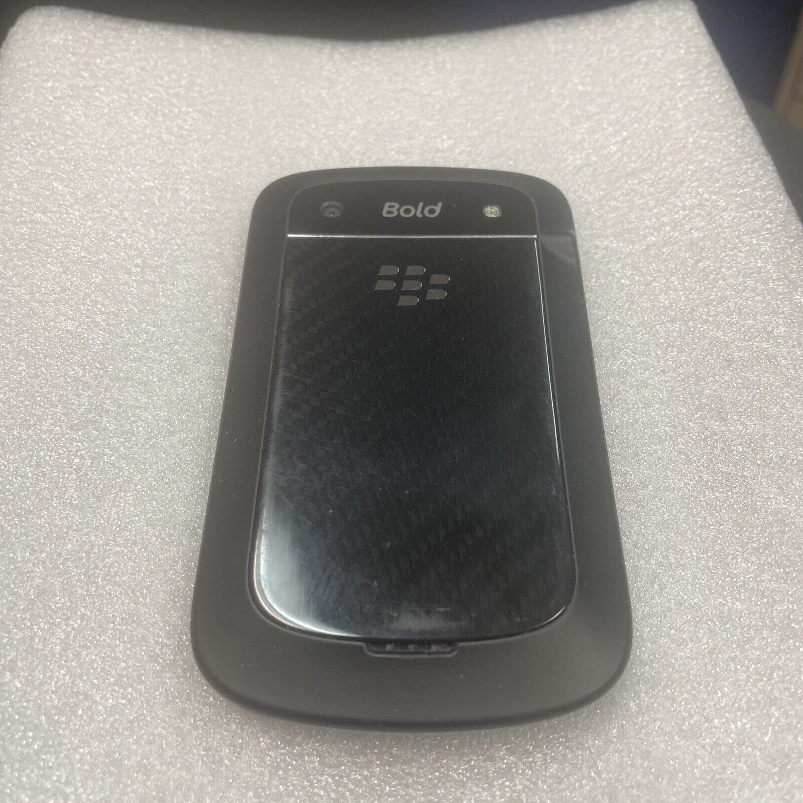 (Nice)  BLACKBERRY BOLD 9900 8G cell phone (No Battery. carrier: Rogers, Fido)