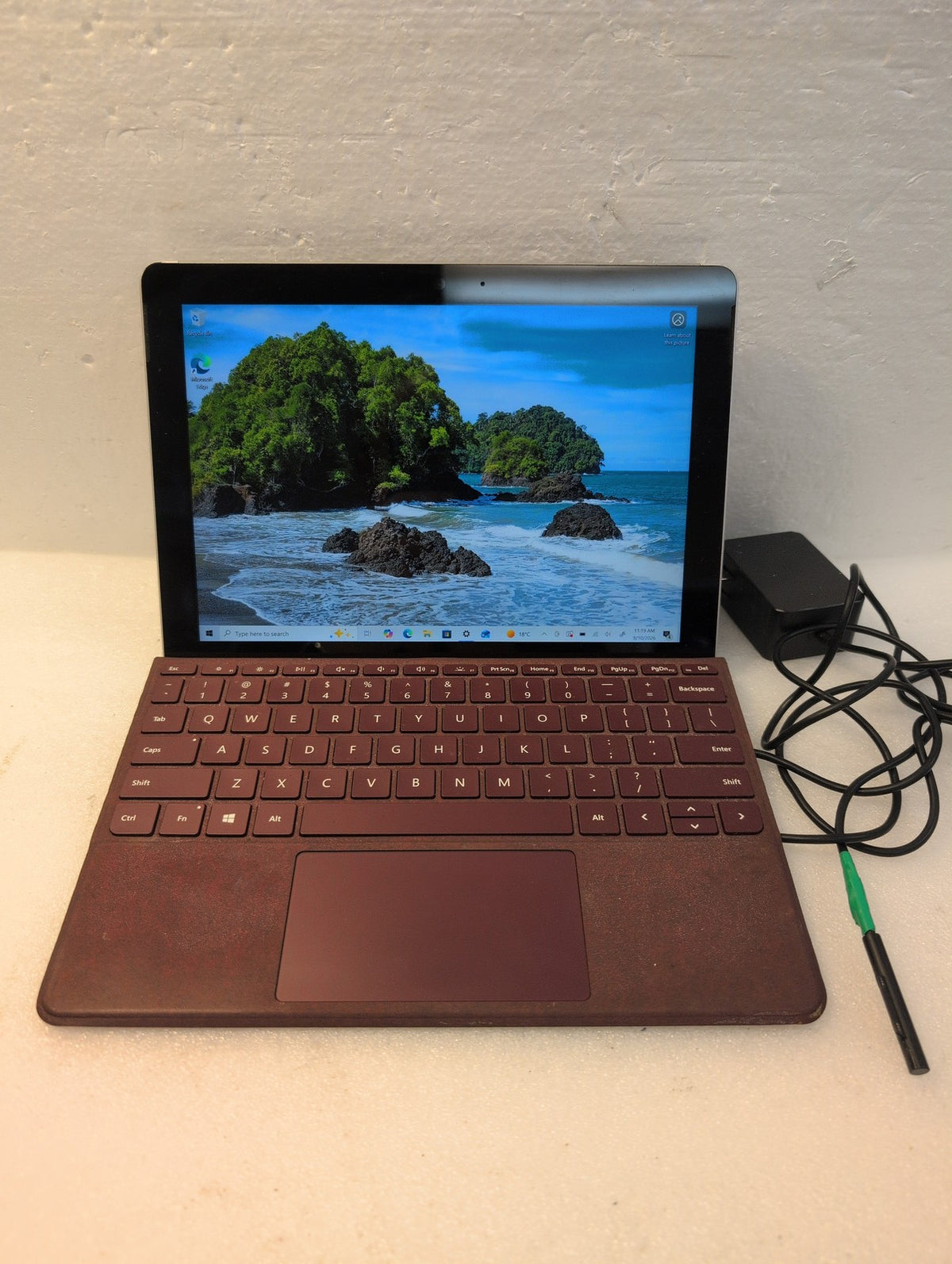 🎸 Microsoft Surface Go 1824 10in Tablet Pentium 4415Y CPU 4GB RAM 64GB Win 10