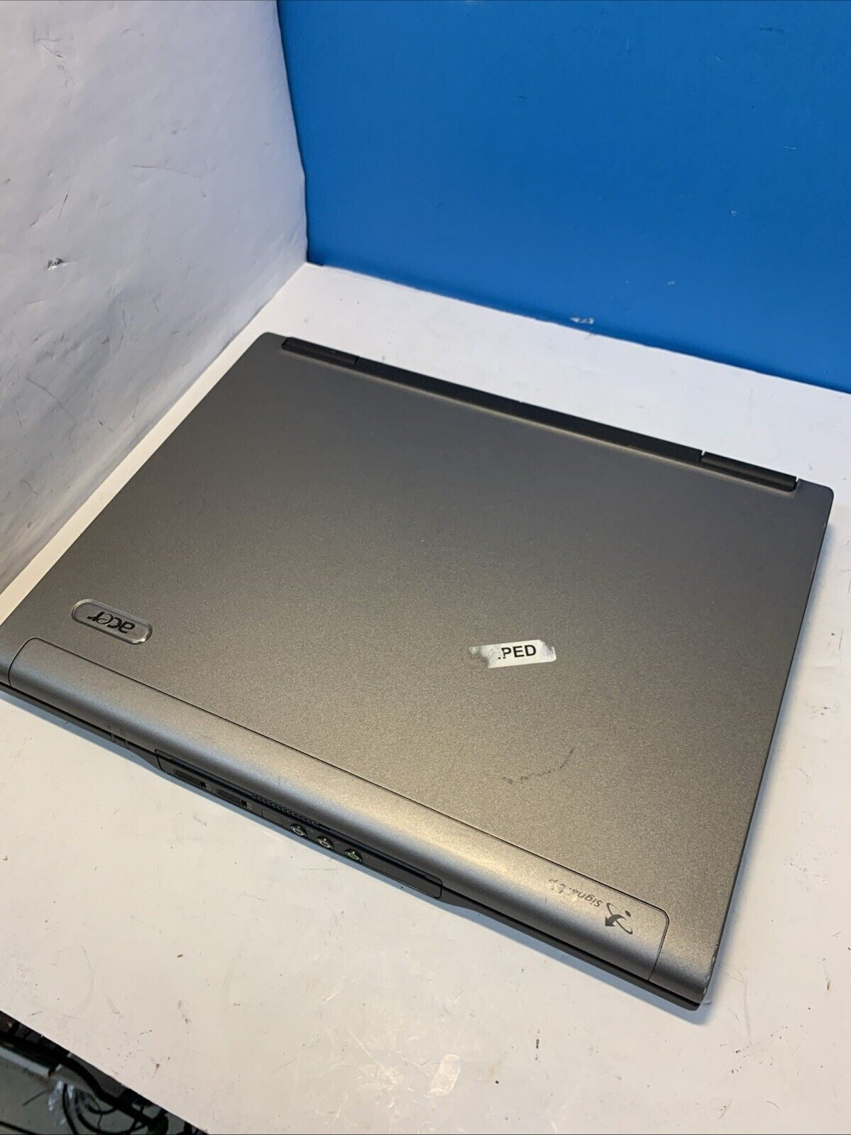 Acer Travel Mate 6592 C2D T7300 2GB 750GB Windows xp pro sp3 (one key defective)