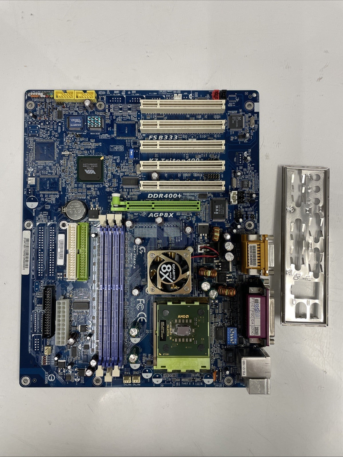Gigabyte GA-7VAX-AREV: 1.0 Socket 462 / Socket A AMD Motherboard with CPU