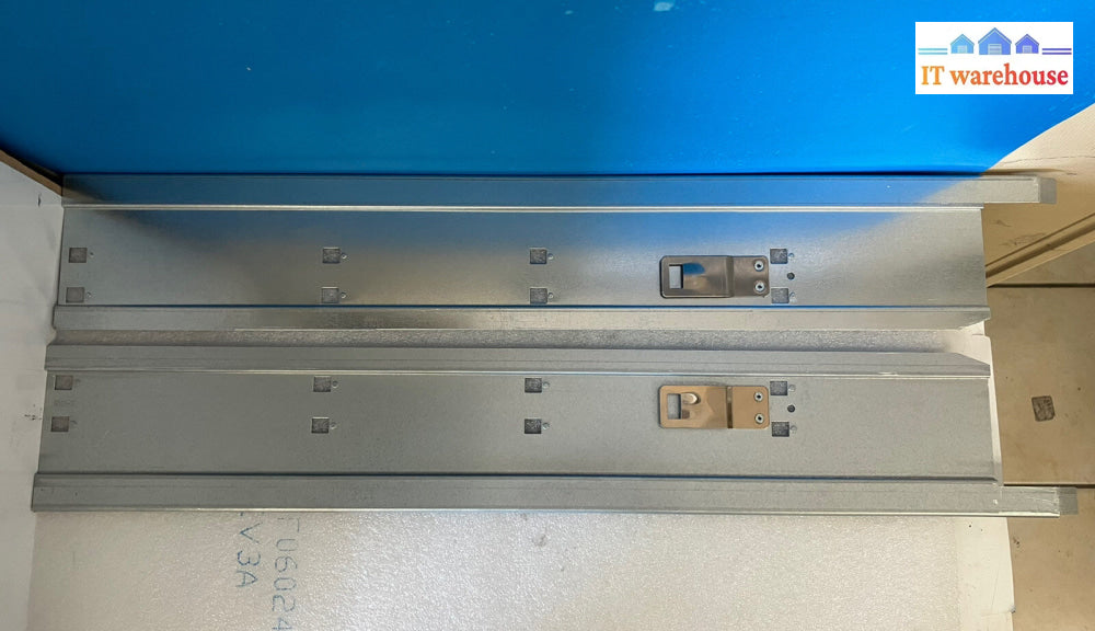 ~A Pair Of Nimble Storage ES1 CS200 CS400 Rack Mount Plate
