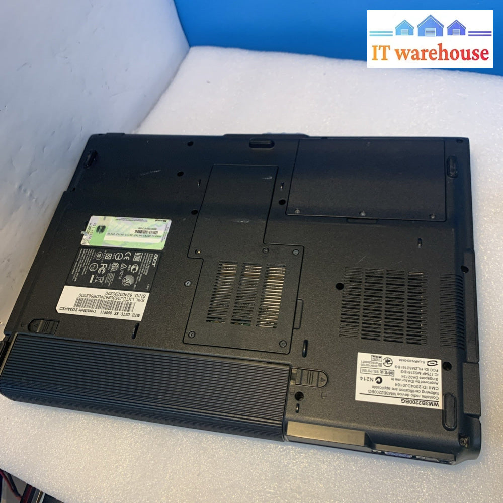 Acer TravelMate 2420 PM 1.7GHZ 1.5GB Ram 120GB HD Windows XP Pro SP3