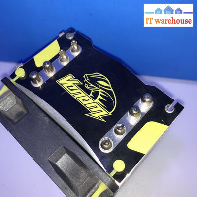 Akasa Venom CPU Heatsink Fan 775/1366/1156  4-pin power cable