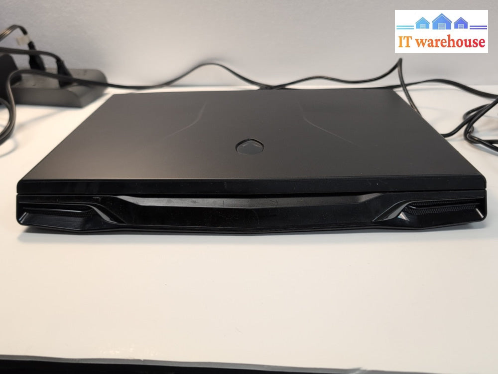 Alienware M17X 17. 3" Gaming Laptop i7-2760QM/16GB/ 480G SSD/Radeon 6900M/Win10-
