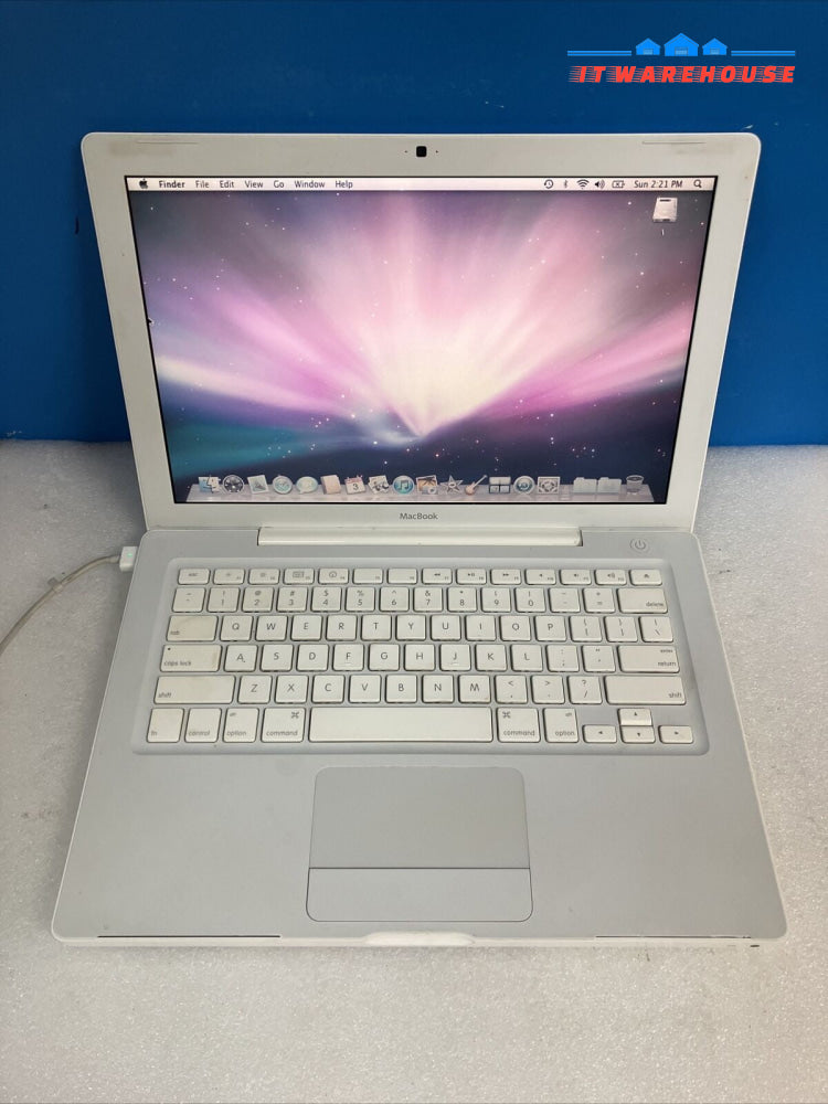 Apple 13" A1181 Late 2007 MacBook C2D CPU / 1GB RAM / 120GB HDD / No Battery ~