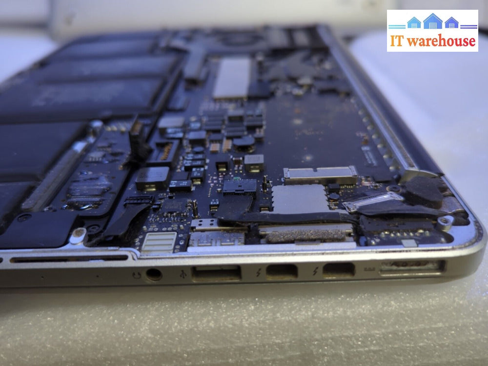 Apple 13’’ MacBook Pro A1502 2015 Core i5-5257U 2.7GHz (No SSD FOR PARTS)
