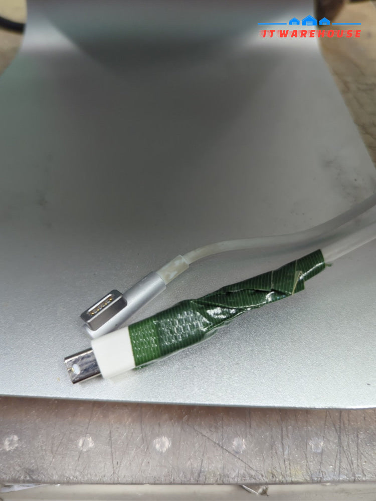 Apple 27" Thunderbolt Display Monitor A1407 Widescreen (*Read, local pickup) -