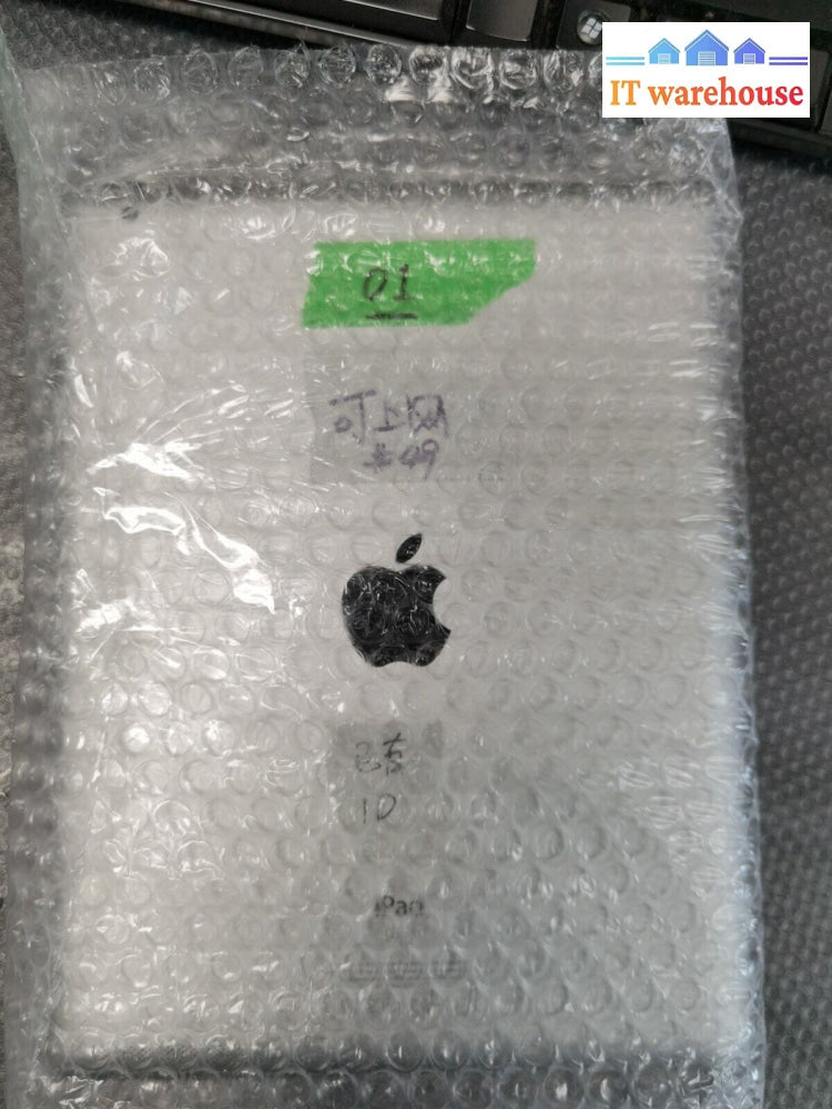 $ Apple Ipad 2 A1395 Silver 9.7’ 32 G (Power On Tested)