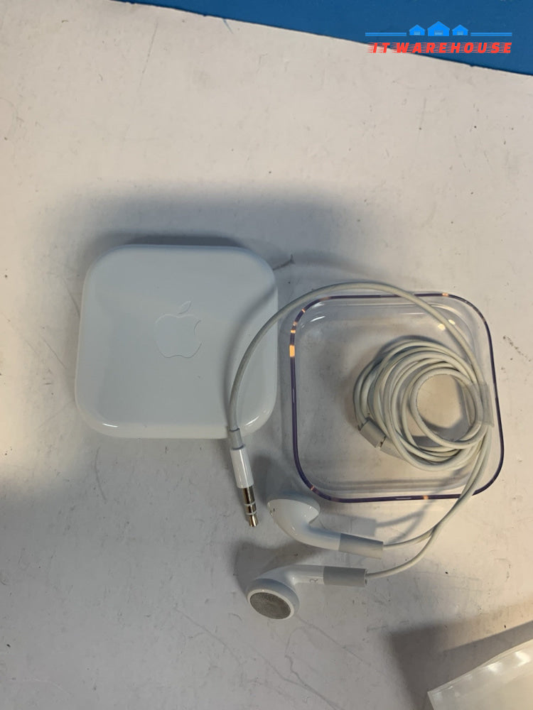 Apple IPod Classic 7th Gen 120Gb MB565J A1238 (NEW earphone) thousands of songs