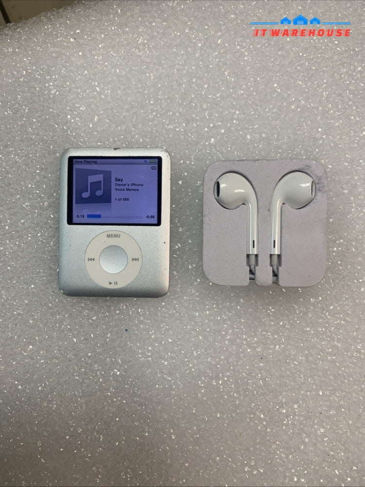 Apple iPod Nano 3rd Generation 8GB player working