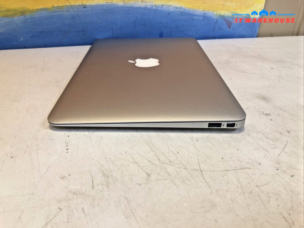 $ Apple MacBook Air 11’’ A1370 MID 2011 i5-2467M 1.6GHz/4GB/no HDD - LCD cracked