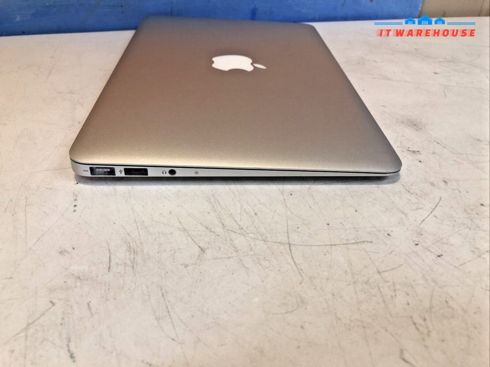 - Apple MacBook Air 11" A1370 MID 2011 i5-2467M 1.6GHz/4GB/no HDD - LCD cracked