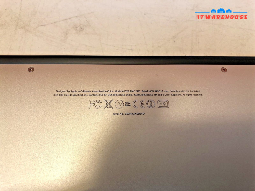 $ Apple MacBook Air 11’’ A1370 MID 2011 i5-2467M 1.6GHz/4GB/no HDD - LCD cracked