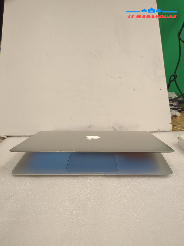 Apple MacBook Air A1466 2012 13" /i5- 1.8GHz/4GB RAM/ 128GB SSD/ 10.13 -