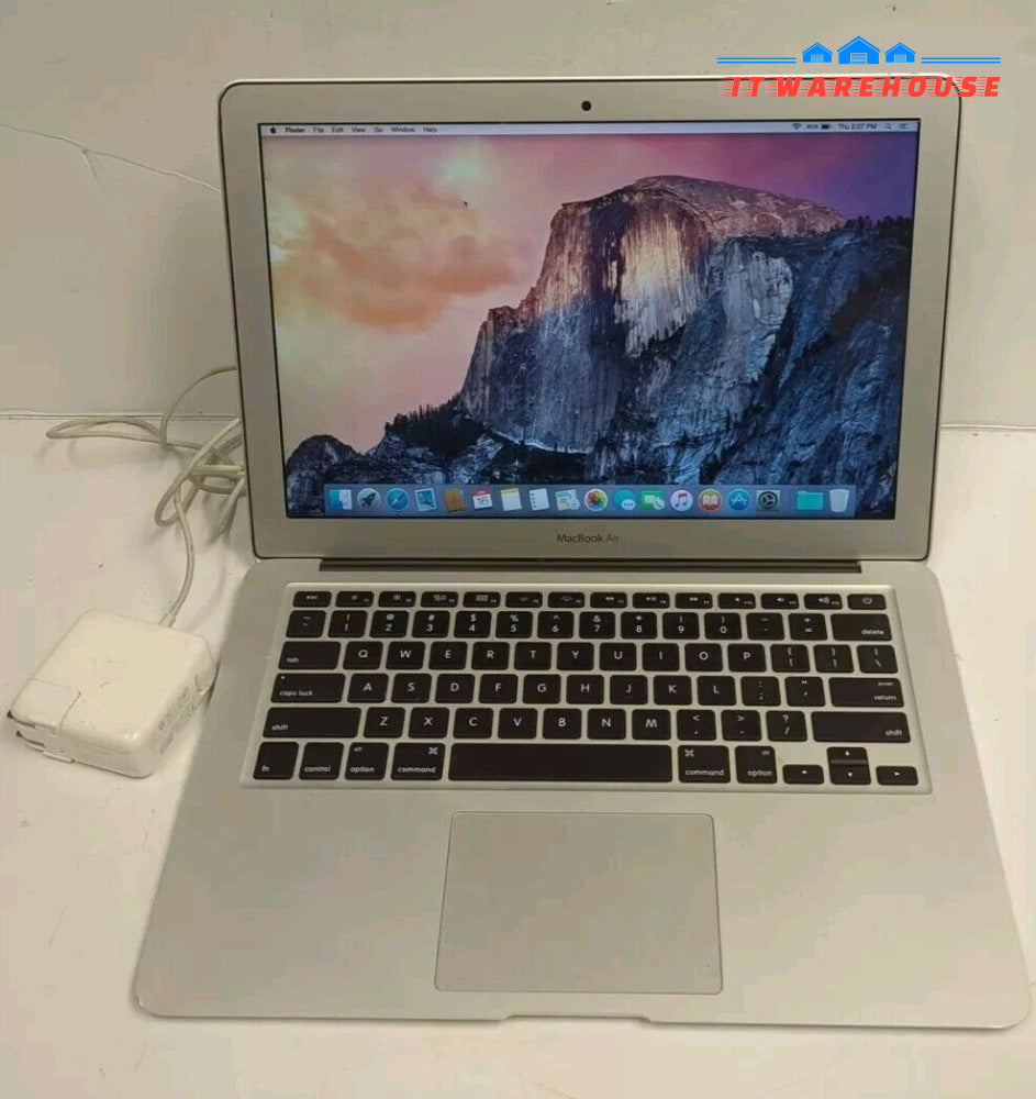Apple MacBook Air A1466 2015 13.3’’ Intel i5-5250U/4GB DDR3/256GB SSD /OS 10.10