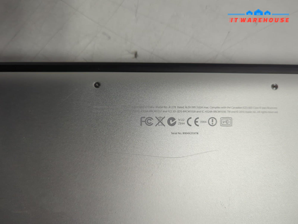 Apple MacBook Pro 13” A1278 Mid 2010/C2D 2.4GHz CPU/4GB/250GB HDD/10.10 (READ)