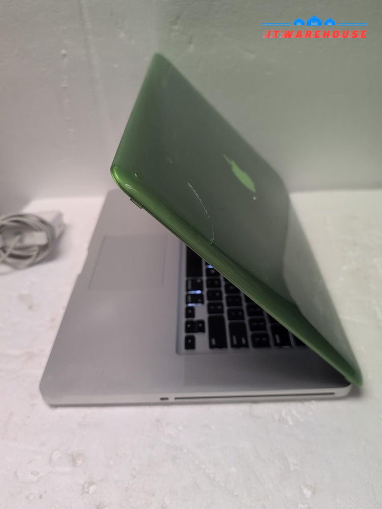 Apple Macbook Pro 15" A1286 2008 C2D-2.8GHz CPU/4GB RAM/500GB HDD/10.10 -