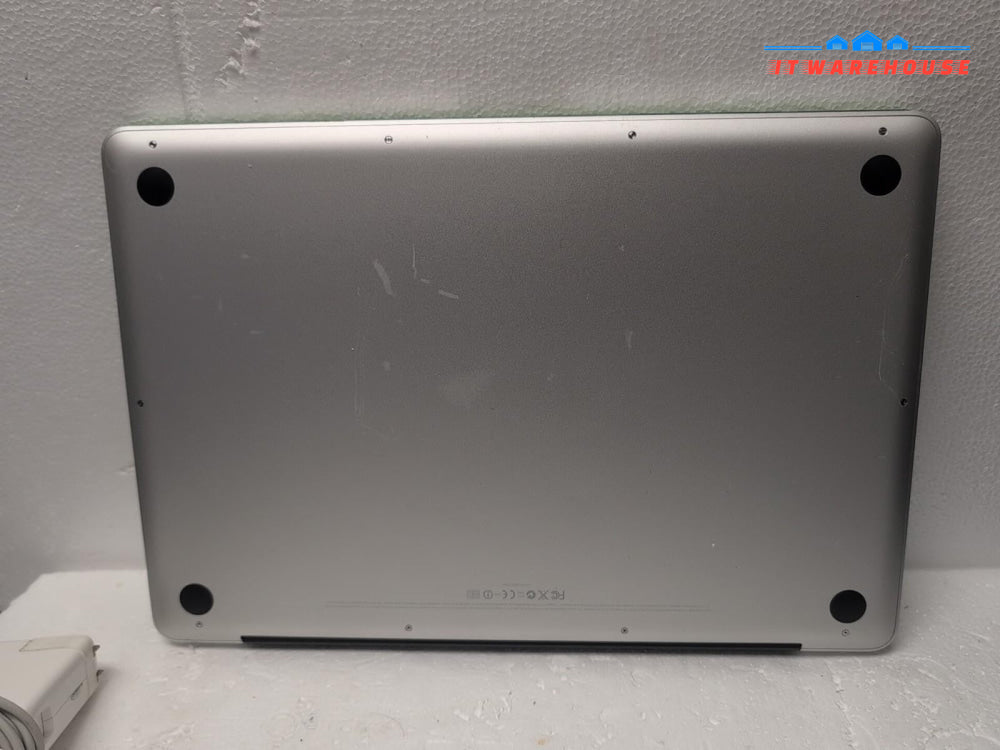 Apple Macbook Pro 15" A1286 2008 C2D-2.8GHz CPU/4GB RAM/500GB HDD/10.10 -