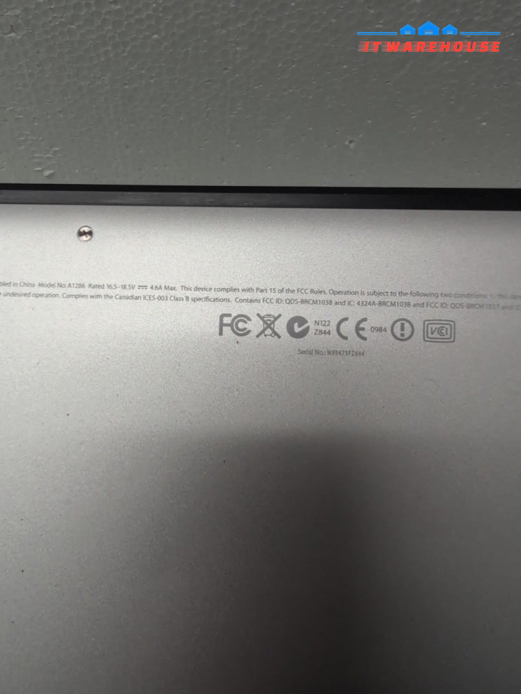 Apple Macbook Pro 15" A1286 2008 C2D-2.8GHz CPU/4GB RAM/500GB HDD/10.10 -
