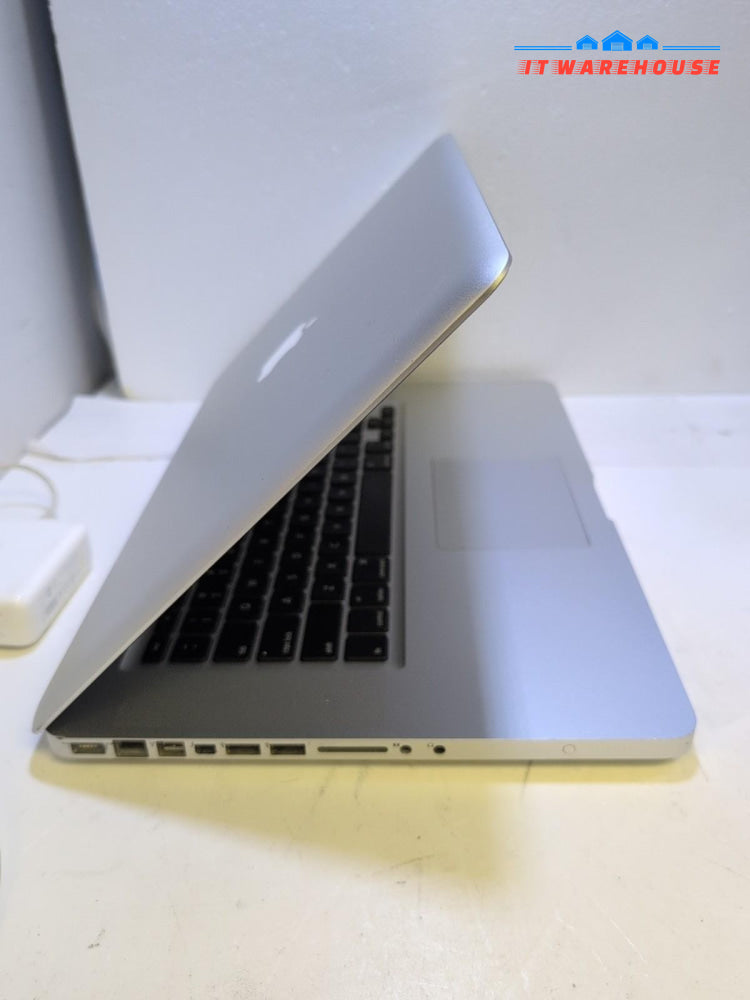 Apple Macbook Pro 15" A1286 2011/ i7 - 2.0GHz/4GB /500GB HDD/10.13 (READ) -