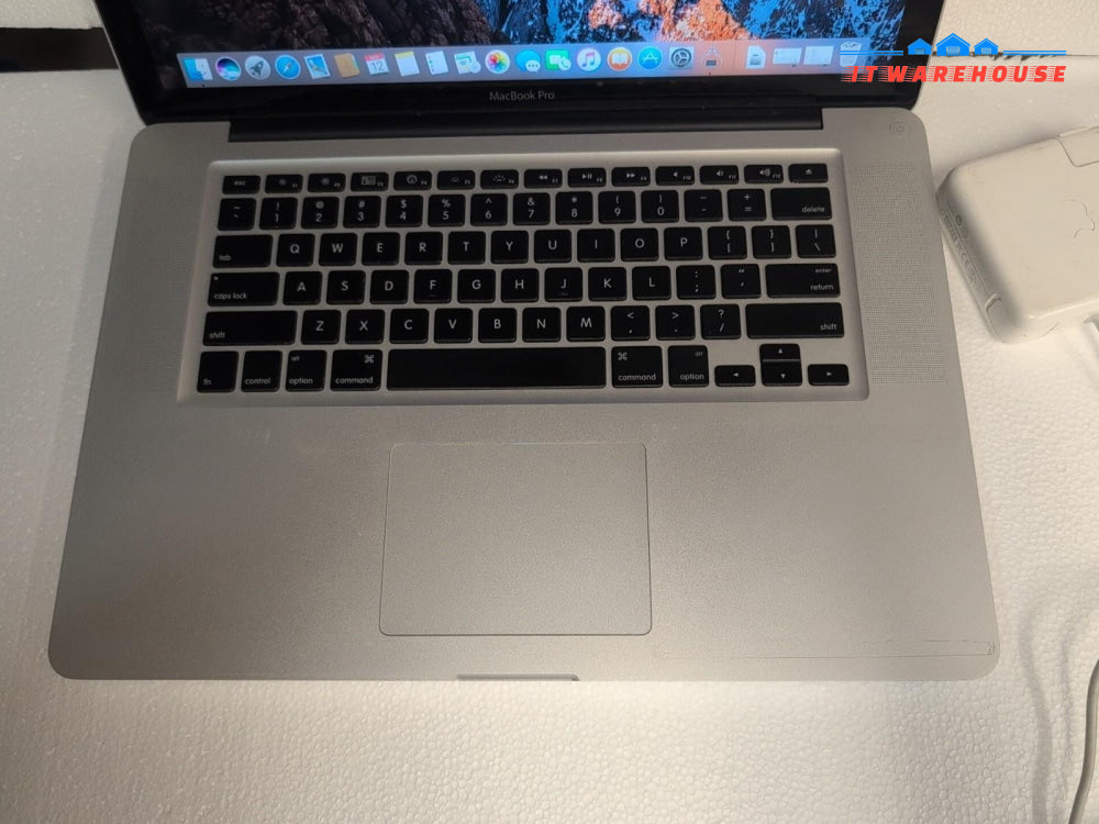 Apple Macbook Pro 15" A1286 Mid 2010/ i7 - 2.66GHz/4GB /128GB SSD (READ,AS IS) -
